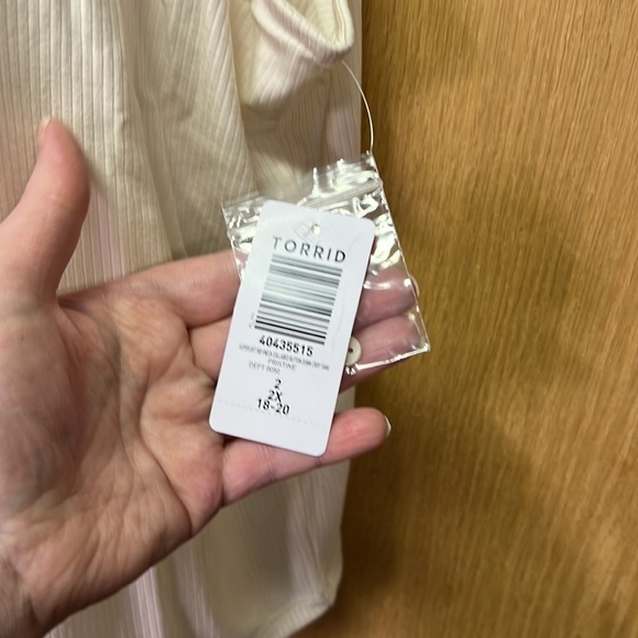 NWT Torrid Plus size 2 - Picture 2 of 8